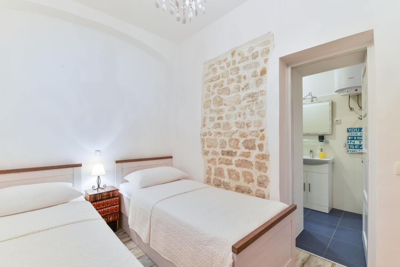 Lanterna Rooms & Apartment Задар Экстерьер фото